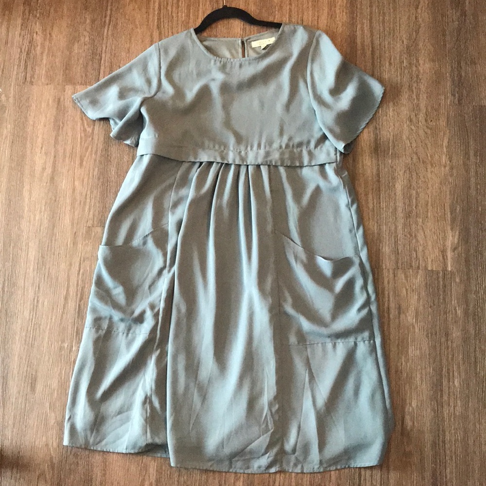 Maesyn Solid Midi Dress in Kale
